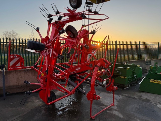 Kuhn GF7803 Tedder - Hooischudder: afbeelding 2 Kuhn GF7803 Tedder - Hooischudder: afbeelding 2