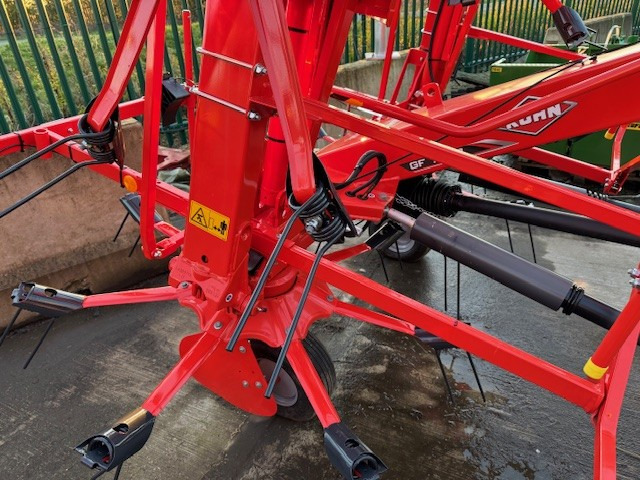 Kuhn GF7803 Tedder - Hooischudder: afbeelding 4 Kuhn GF7803 Tedder - Hooischudder: afbeelding 4