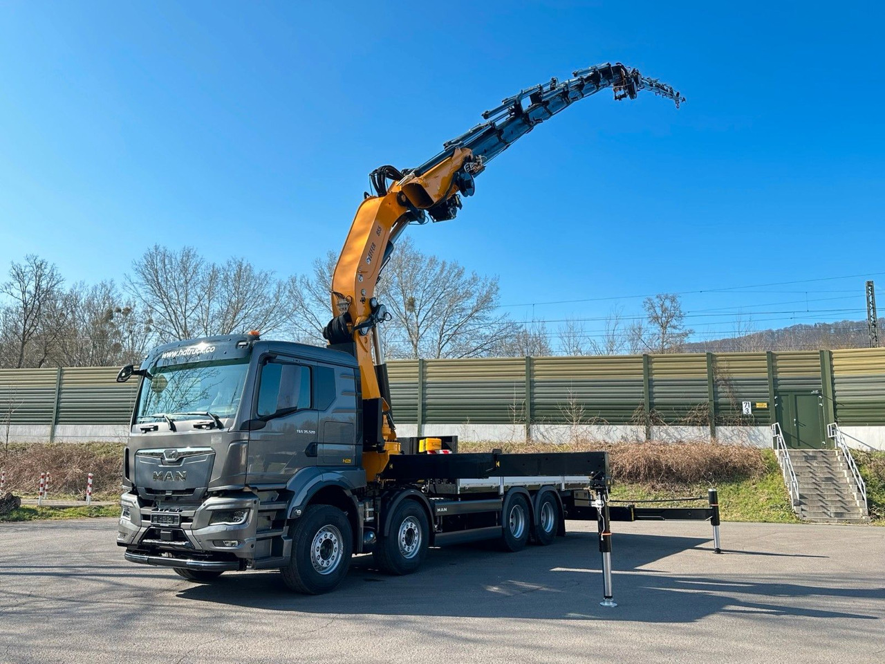 MAN TGS 35.520 8X4 TG 3 EFFER 955-8s +Jib 6sAUTOKRAN - Kraanwagen: afbeelding 1 MAN TGS 35.520 8X4 TG 3 EFFER 955-8s +Jib 6sAUTOKRAN - Kraanwagen: afbeelding 1