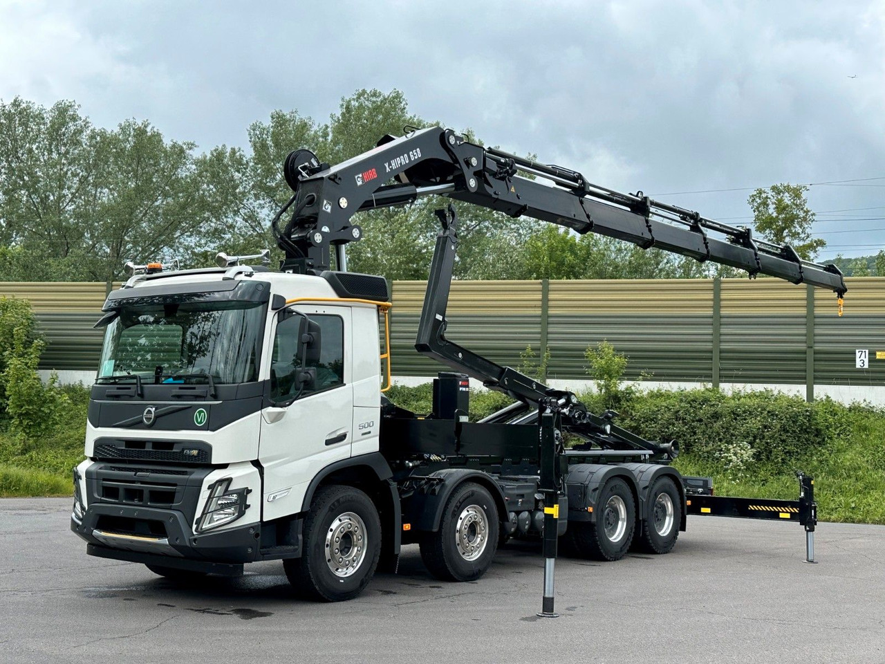Volvo FMX 500 8x4 Abrollkipper + Kran Hiab 658-6 - Haakarmsysteem vrachtwagen, Kraanwagen: afbeelding 1 Volvo FMX 500 8x4 Abrollkipper + Kran Hiab 658-6 - Haakarmsysteem vrachtwagen, Kraanwagen: afbeelding 1
