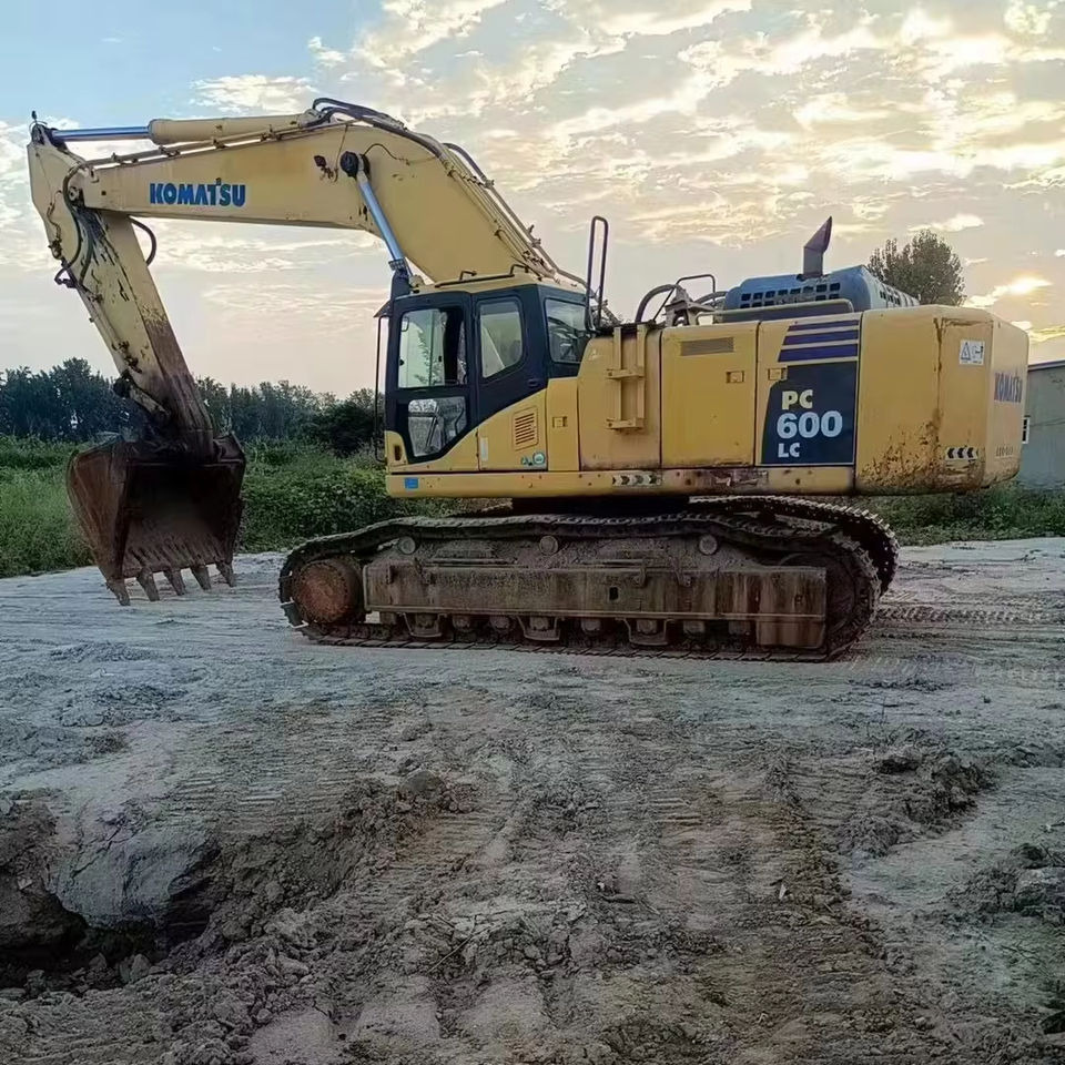 Original Good Condition USED Excavator PC600LC-8 60 Ton Excavator Crawler Excavator for Komatsu on Sale - Rupsgraafmachine: afbeelding 1 Original Good Condition USED Excavator PC600LC-8 60 Ton Excavator Crawler Excavator for Komatsu on Sale - Rupsgraafmachine: afbeelding 1