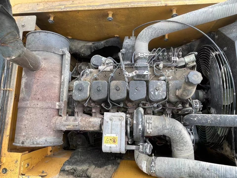 Original Good Quality USED Excavators R210 W-9T 21 Ton Excavator Wheel Excavator for HYUNDAI - Mobiele graafmachine: afbeelding 4 Original Good Quality USED Excavators R210 W-9T 21 Ton Excavator Wheel Excavator for HYUNDAI - Mobiele graafmachine: afbeelding 4