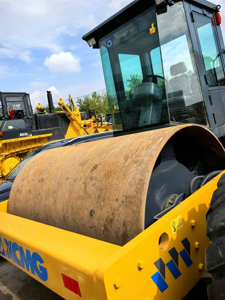 XCMG XS143 - Schapenpootwals/ Grondverdichter: afbeelding 2 XCMG XS143 - Schapenpootwals/ Grondverdichter: afbeelding 2