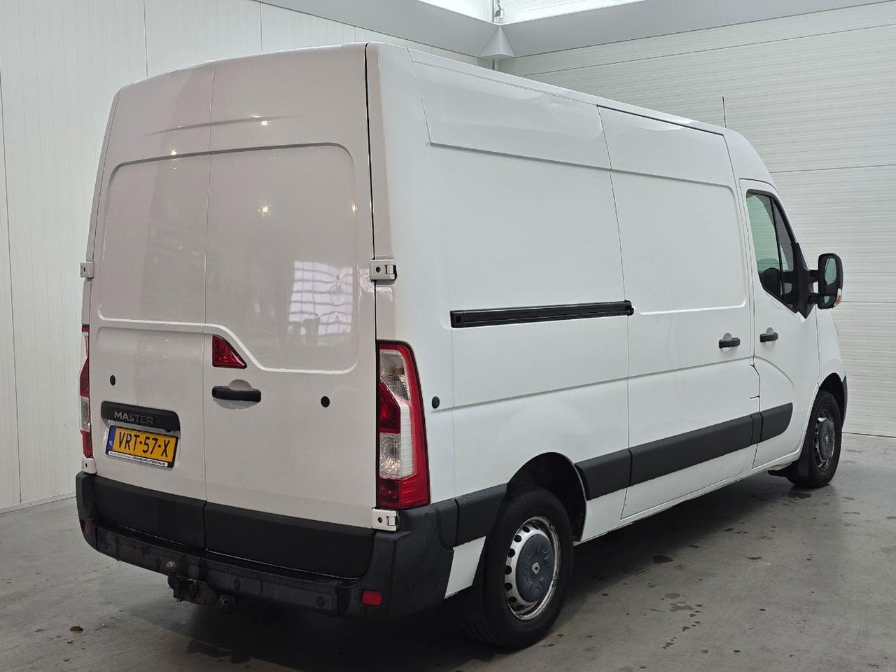 Renault Master T33 2.3 dCi L2H2 Energy | 2017 | 173.242 km | VRT57X | NAP: Geen oordeel - Andere machine: afbeelding 4 Renault Master T33 2.3 dCi L2H2 Energy | 2017 | 173.242 km | VRT57X | NAP: Geen oordeel - Andere machine: afbeelding 4