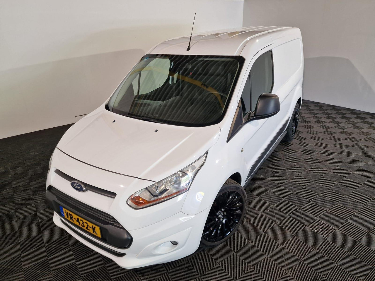Ford Transit Connect 1.6 TDCI L1 Trend VR-432-K 127.791 km - Kleine bestelwagen: afbeelding 1 Ford Transit Connect 1.6 TDCI L1 Trend VR-432-K 127.791 km - Kleine bestelwagen: afbeelding 1