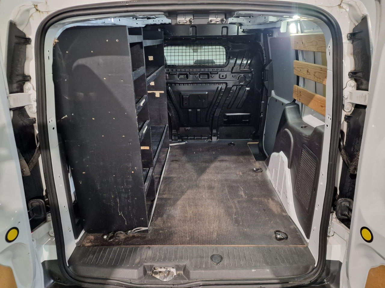 Ford Transit Connect 1.6 TDCI L1 Trend VR-432-K 127.791 km - Kleine bestelwagen: afbeelding 3 Ford Transit Connect 1.6 TDCI L1 Trend VR-432-K 127.791 km - Kleine bestelwagen: afbeelding 3