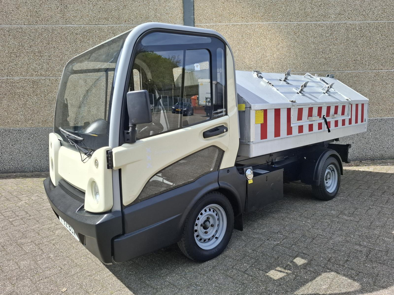Goupil G5 Elektrische Stratenreinigingsmachine T-92-BSX - Elektrische vrachtvoertuig: afbeelding 1 Goupil G5 Elektrische Stratenreinigingsmachine T-92-BSX - Elektrische vrachtvoertuig: afbeelding 1
