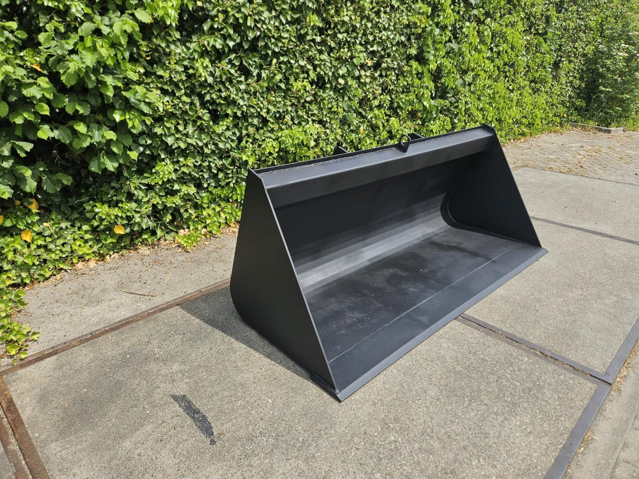 Grondbak t.b.v. Verreiker – Nieuw, Breedte 220 cm (1) - Voorladerbak: afbeelding 1 Grondbak t.b.v. Verreiker – Nieuw, Breedte 220 cm (1) - Voorladerbak: afbeelding 1