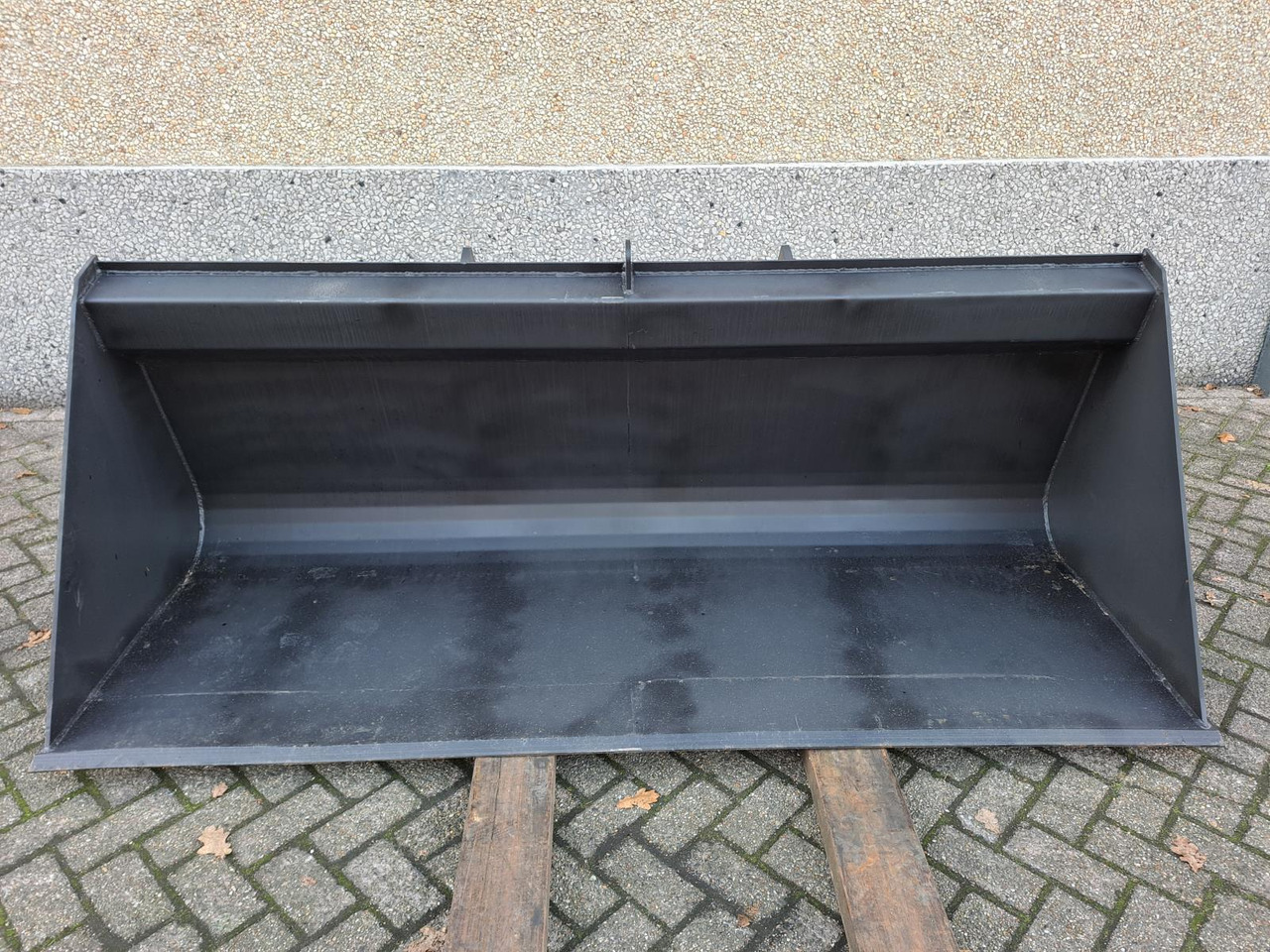 Grondbak t.b.v. Verreiker – Nieuw, Breedte 240 cm (1) - Voorladerbak: afbeelding 2 Grondbak t.b.v. Verreiker – Nieuw, Breedte 240 cm (1) - Voorladerbak: afbeelding 2