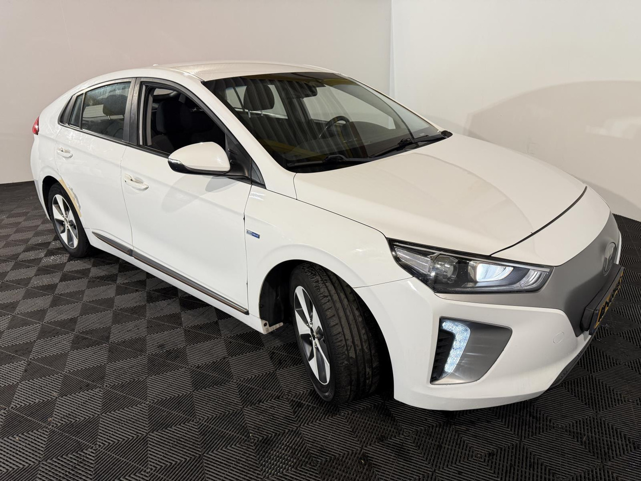 Kia | Stonic | 1.0 T-GDi DynamicLine | 2018 | 230.603 km | RL369S | Logisch - SUV: afbeelding 5 Kia | Stonic | 1.0 T-GDi DynamicLine | 2018 | 230.603 km | RL369S | Logisch - SUV: afbeelding 5