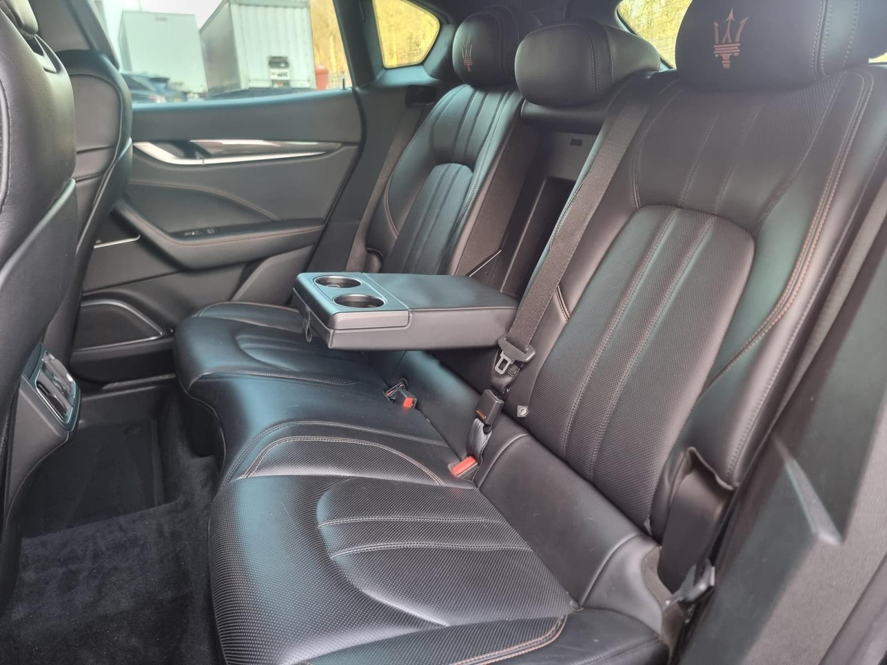 Maserati Levante Q4 3.0D V6 AWD 2017 193.519 km ZN-610-D - SUV: afbeelding 3 Maserati Levante Q4 3.0D V6 AWD 2017 193.519 km ZN-610-D - SUV: afbeelding 3
