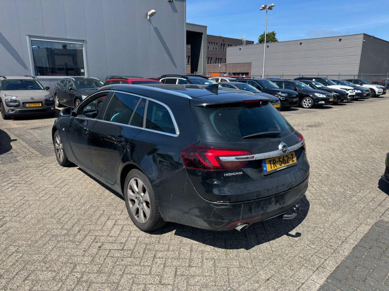 Opel Insignia Sports Tourer 2.0 CDTI Cosmo | 2017 | 284.000 km | TR562Z | NAP: Geen oordeel - Personenwagen: afbeelding 3 Opel Insignia Sports Tourer 2.0 CDTI Cosmo | 2017 | 284.000 km | TR562Z | NAP: Geen oordeel - Personenwagen: afbeelding 3