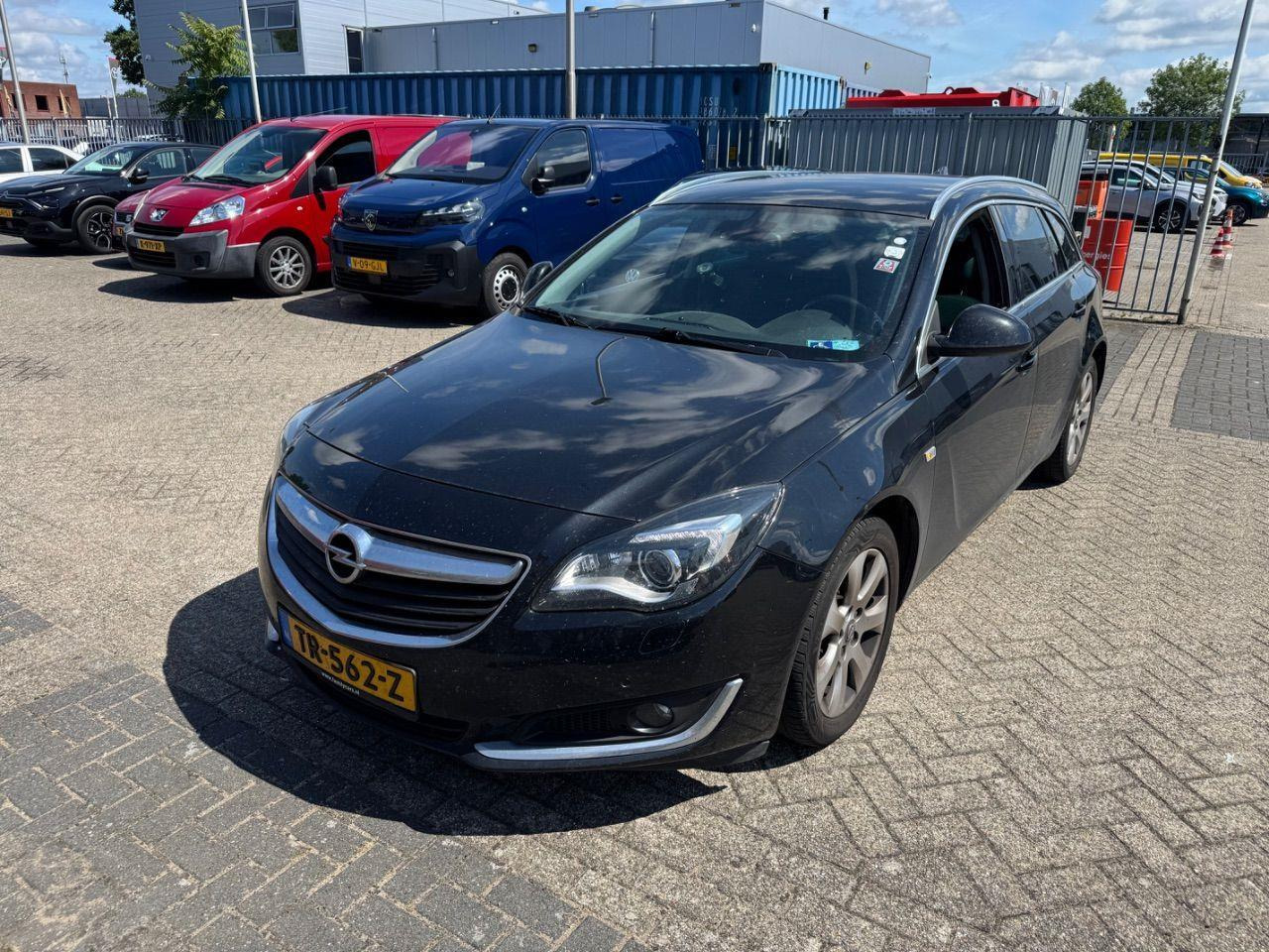 Opel Insignia Sports Tourer 2.0 CDTI Cosmo | 2017 | 284.000 km | TR562Z | NAP: Geen oordeel - Personenwagen: afbeelding 1 Opel Insignia Sports Tourer 2.0 CDTI Cosmo | 2017 | 284.000 km | TR562Z | NAP: Geen oordeel - Personenwagen: afbeelding 1