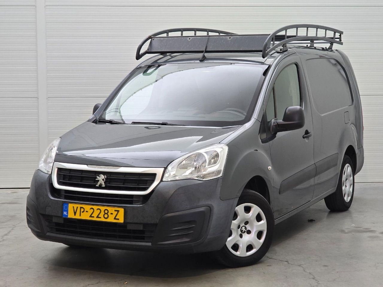 Peugeot Partner 122 1.6 HDi 90 L2 Première | 2015 | 169.353 km | VP228Z | NAP: Logisch - Kleine bestelwagen: afbeelding 1 Peugeot Partner 122 1.6 HDi 90 L2 Première | 2015 | 169.353 km | VP228Z | NAP: Logisch - Kleine bestelwagen: afbeelding 1