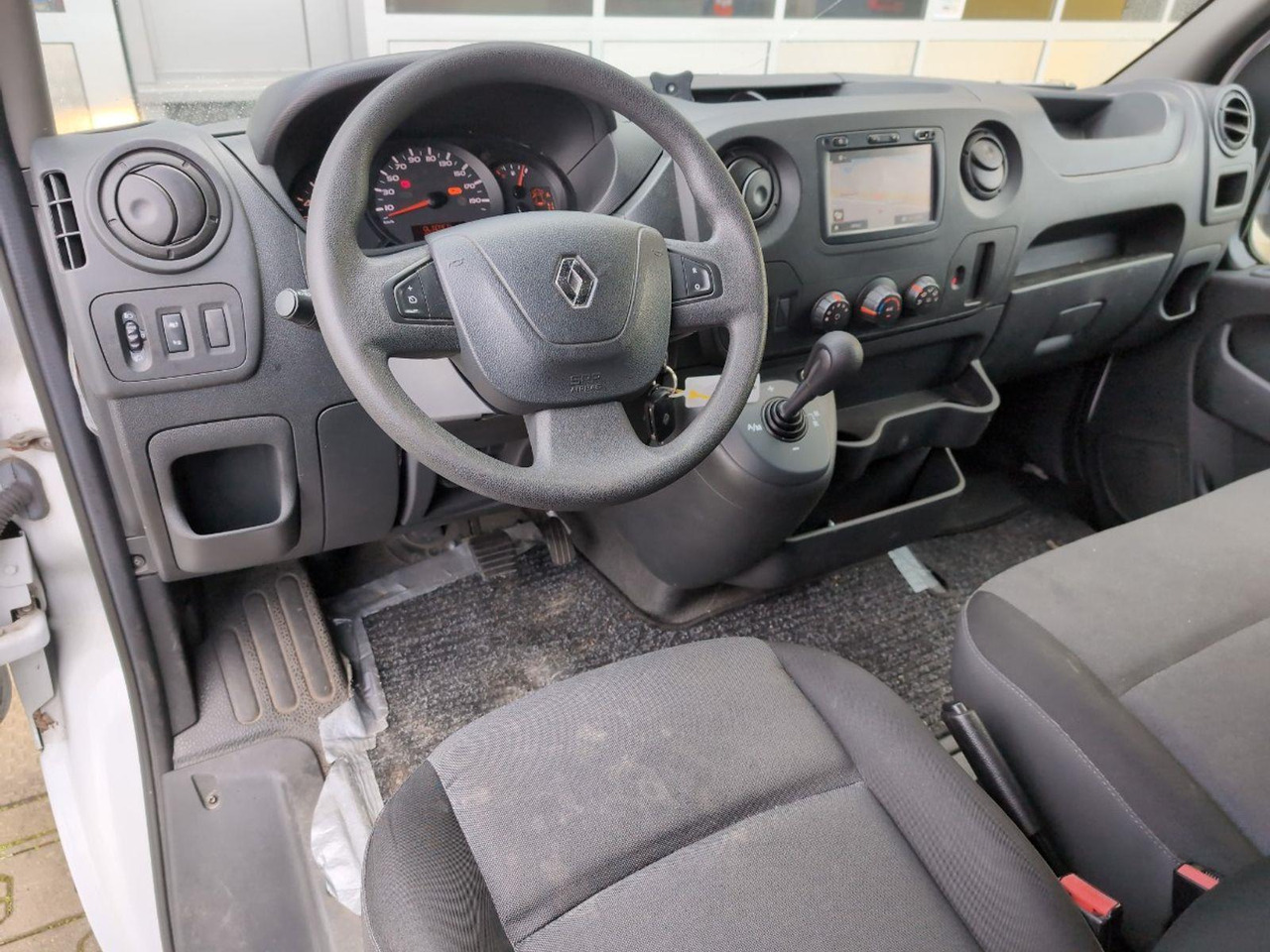 Renault Master T35 2.3 dCi L3H2 Stop & Start | 2019 | 100.588 km | Automaat | VBB74G | NAP: Logisch - Gesloten bestelwagen: afbeelding 5 Renault Master T35 2.3 dCi L3H2 Stop & Start | 2019 | 100.588 km | Automaat | VBB74G | NAP: Logisch - Gesloten bestelwagen: afbeelding 5