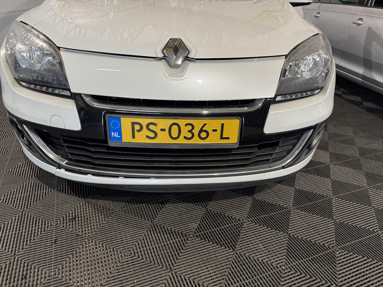 Renault Mégane Estate 1.2 TCe Collection | 2013 | 186.058 km | PS-036-L - Personenwagen: afbeelding 2 Renault Mégane Estate 1.2 TCe Collection | 2013 | 186.058 km | PS-036-L - Personenwagen: afbeelding 2