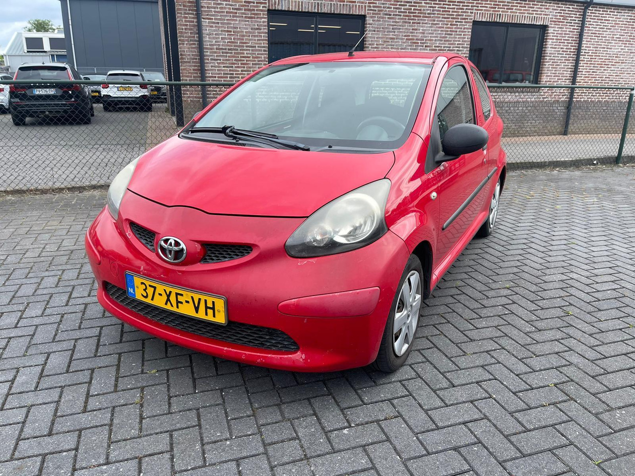 Toyota Aygo 1.0 12V 37-XF-VH - Hatchback: afbeelding 1 Toyota Aygo 1.0 12V 37-XF-VH - Hatchback: afbeelding 1