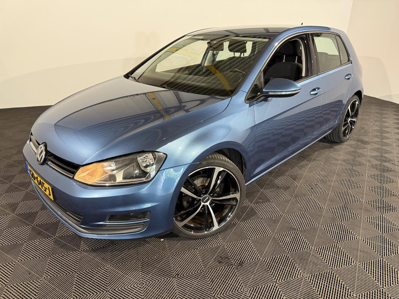 Volkswagen Golf 1.2 TSI Trend Edition 2015 GD-645-J 266.170 km - Hatchback: afbeelding 1 Volkswagen Golf 1.2 TSI Trend Edition 2015 GD-645-J 266.170 km - Hatchback: afbeelding 1