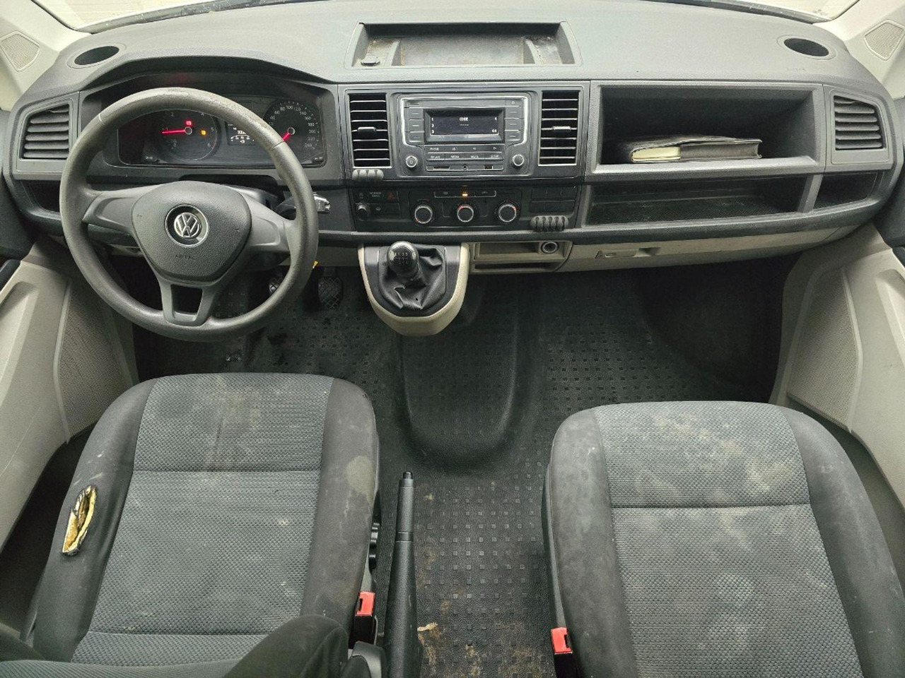 Volkswagen Transporter 2.0 TDI L2H1 DC Comfortline | 2016 | 300.067 km | VT461V | NAP: Logisch - Bestelwagen met dubbele cabine: afbeelding 5 Volkswagen Transporter 2.0 TDI L2H1 DC Comfortline | 2016 | 300.067 km | VT461V | NAP: Logisch - Bestelwagen met dubbele cabine: afbeelding 5