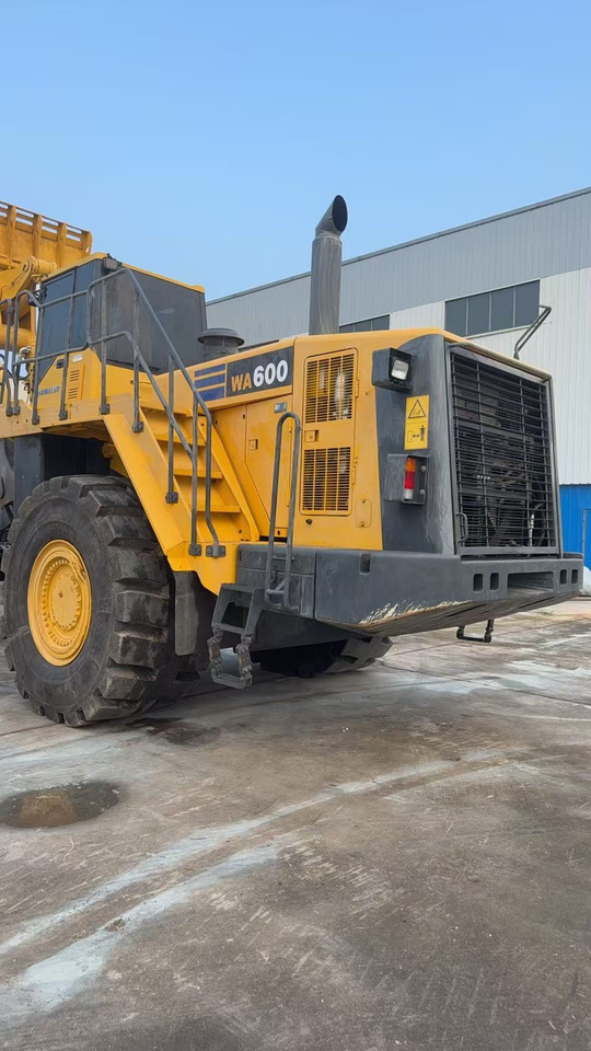 KOMATSU WA600 - Gereedschap/ Toebehoor: afbeelding 1 KOMATSU WA600 - Gereedschap/ Toebehoor: afbeelding 1