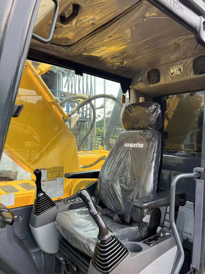 Komatsu PC200-7 - Rupsgraafmachine: afbeelding 2 Komatsu PC200-7 - Rupsgraafmachine: afbeelding 2