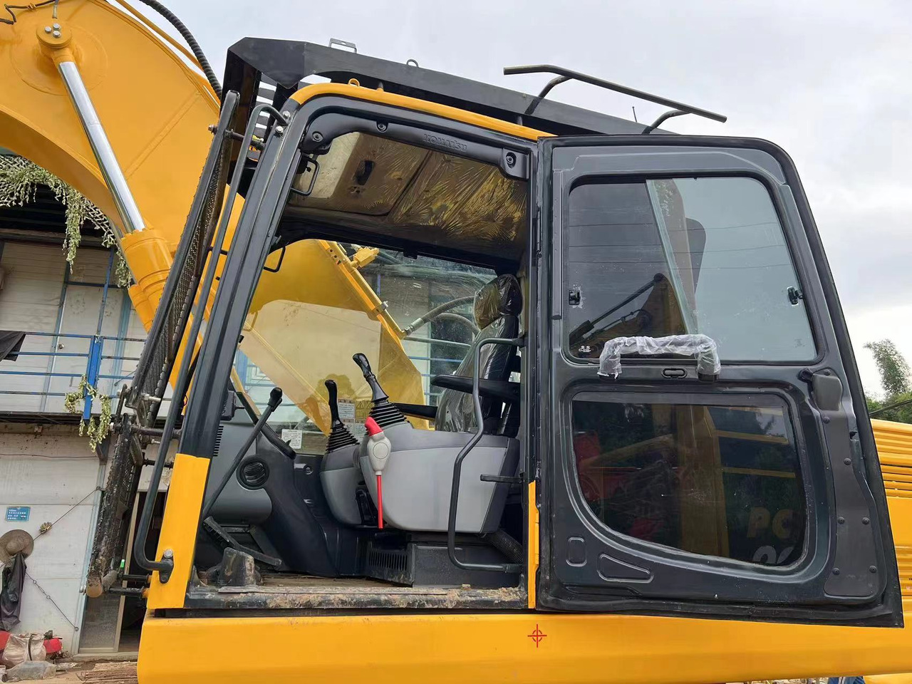 Komatsu PC200-7 - Rupsgraafmachine: afbeelding 3 Komatsu PC200-7 - Rupsgraafmachine: afbeelding 3