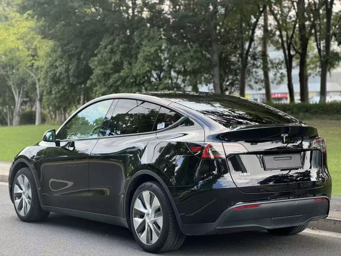 TESLA MODEL Y - Personenwagen: afbeelding 4 TESLA MODEL Y - Personenwagen: afbeelding 4