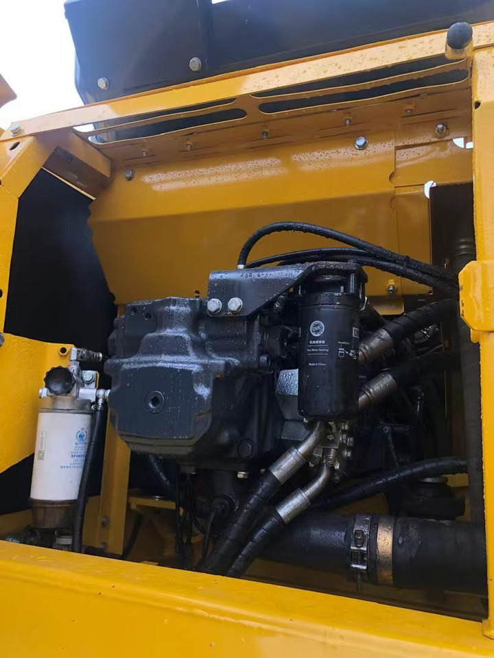 Komatsu PC220-8 - Rupsgraafmachine: afbeelding 5 Komatsu PC220-8 - Rupsgraafmachine: afbeelding 5