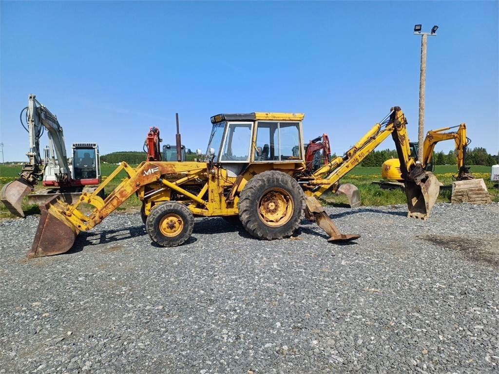 Massey Ferguson 50B traktorikaivuri - Graaflaadmachine: afbeelding 2 Massey Ferguson 50B traktorikaivuri - Graaflaadmachine: afbeelding 2
