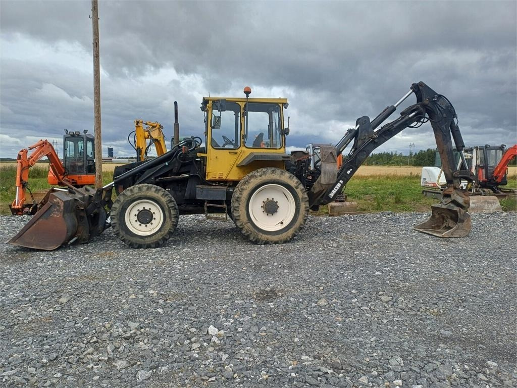 Valmet Valtra 8000 kallistuva luiskakauha - Graaflaadmachine: afbeelding 2 Valmet Valtra 8000 kallistuva luiskakauha - Graaflaadmachine: afbeelding 2