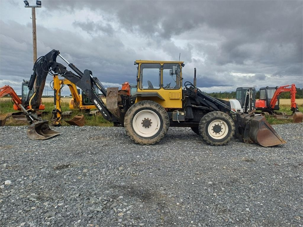 Valmet Valtra 8000 kallistuva luiskakauha - Graaflaadmachine: afbeelding 5 Valmet Valtra 8000 kallistuva luiskakauha - Graaflaadmachine: afbeelding 5