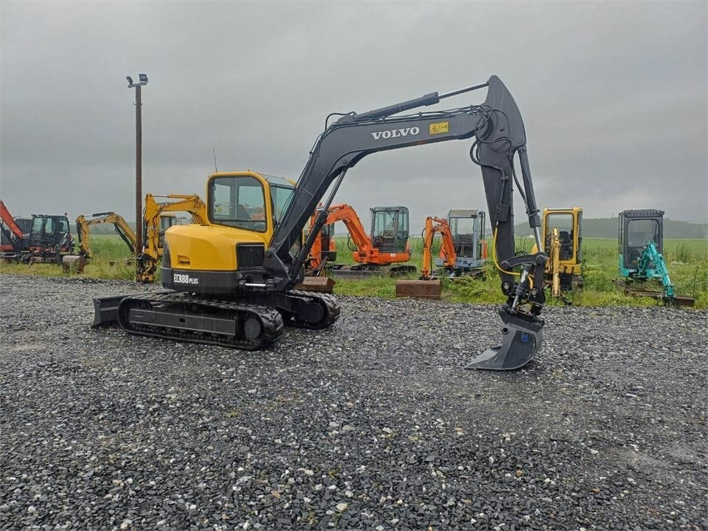 Volvo ECR88 plus kallistuvalla liittimellä - Minigraafmachine: afbeelding 4 Volvo ECR88 plus kallistuvalla liittimellä - Minigraafmachine: afbeelding 4