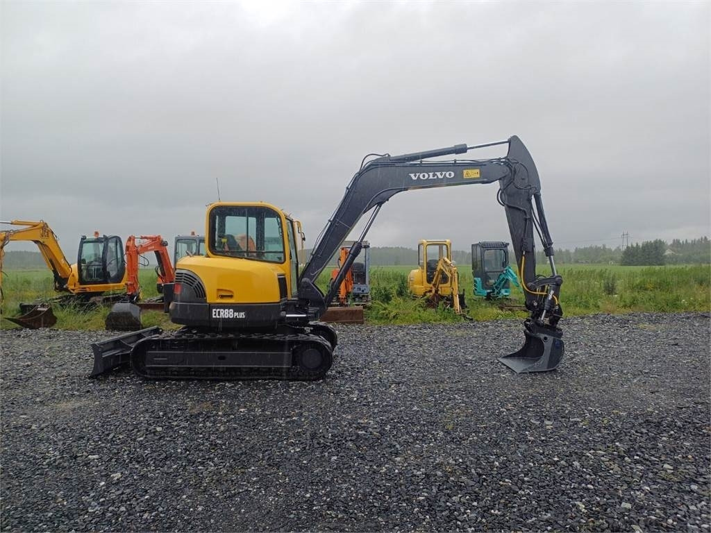 Volvo ECR88 plus kallistuvalla liittimellä - Minigraafmachine: afbeelding 5 Volvo ECR88 plus kallistuvalla liittimellä - Minigraafmachine: afbeelding 5