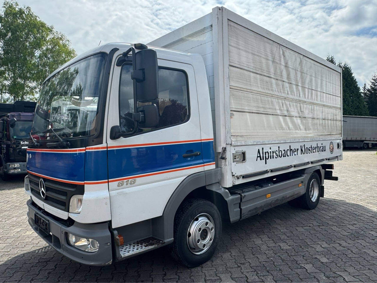 Mercedes-Benz Atego 818/Roll-Plane/Tüv-Neu/1xAHK-Maul/ - Drankenwagen vrachtwagen: afbeelding 2 Mercedes-Benz Atego 818/Roll-Plane/Tüv-Neu/1xAHK-Maul/ - Drankenwagen vrachtwagen: afbeelding 2