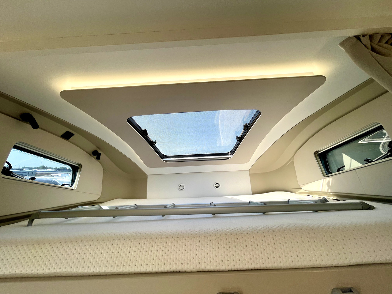 Alkoof camper Adria Coral Xl 600 DP: afbeelding 9