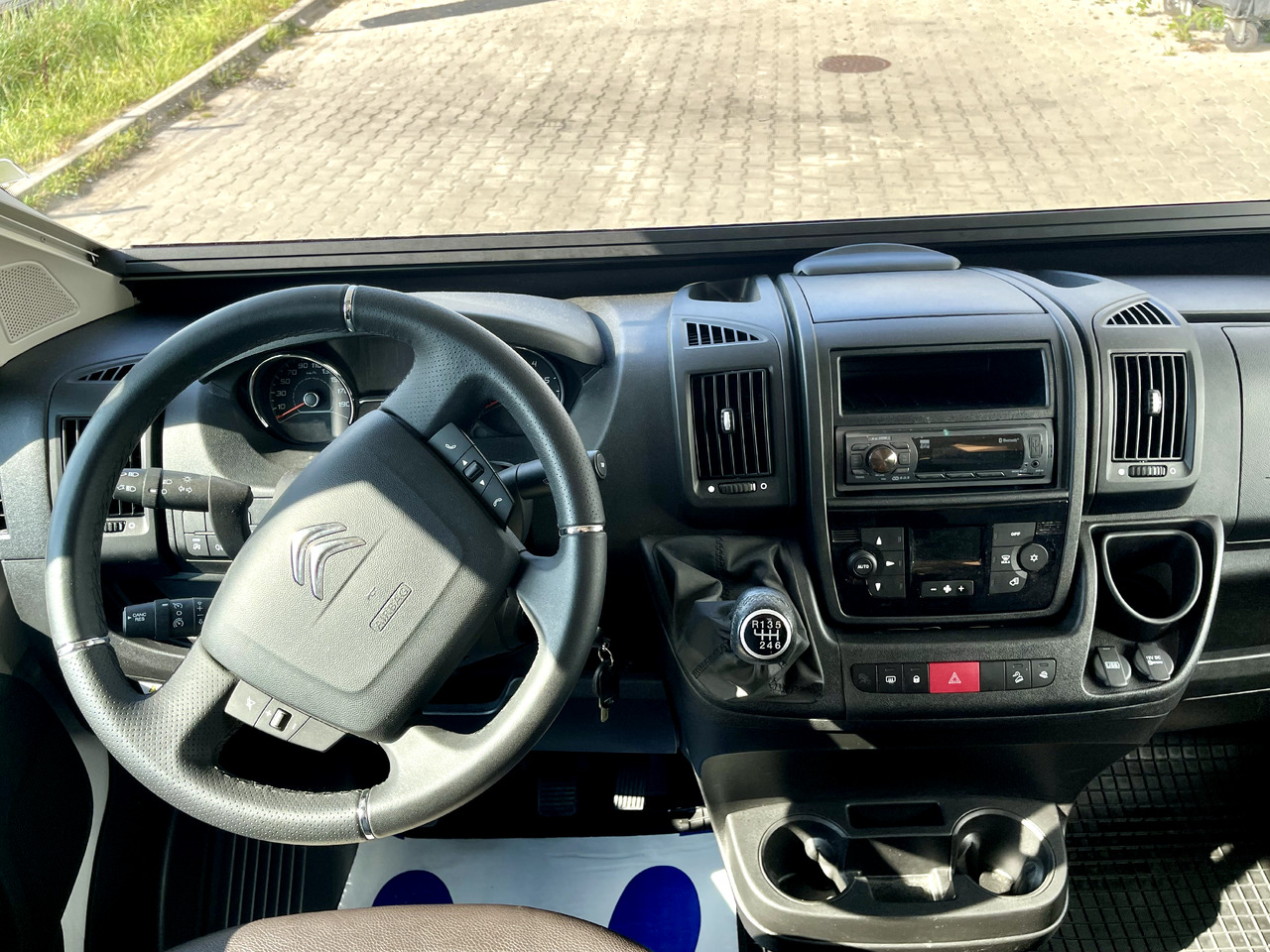 Interieur foto 1: Alkoof camper Adria Coral Xl 600 DP