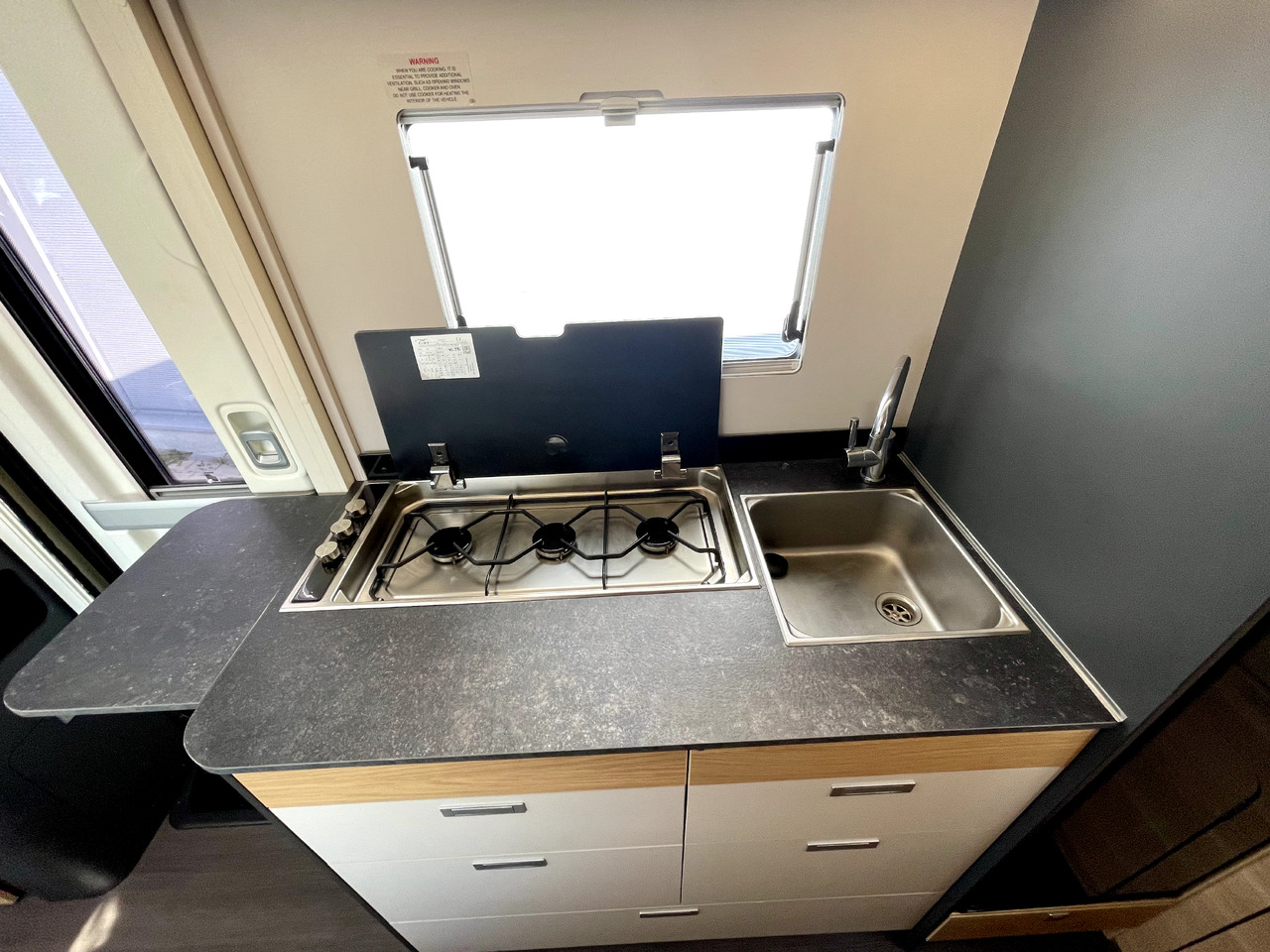 Alkoof camper Adria Coral Xl 600 DP: afbeelding 7