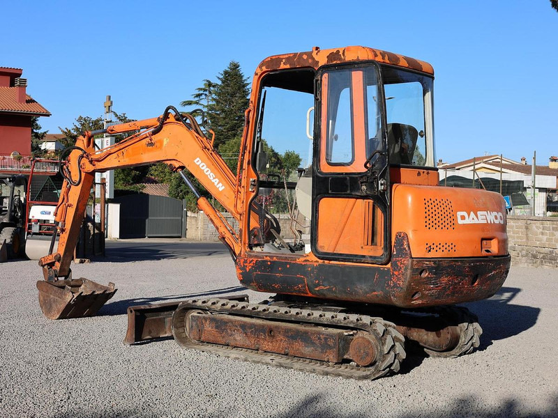 Doosan SOLAR035 - Minigraafmachine: afbeelding 3 Doosan SOLAR035 - Minigraafmachine: afbeelding 3
