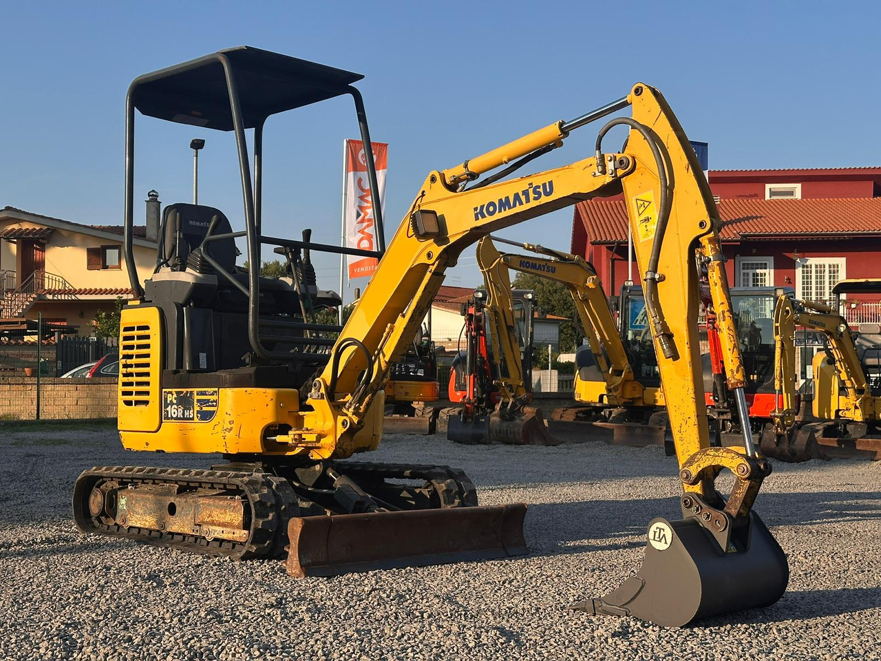 KOMATSU PC16R-3HS - Minigraafmachine: afbeelding 1 KOMATSU PC16R-3HS - Minigraafmachine: afbeelding 1