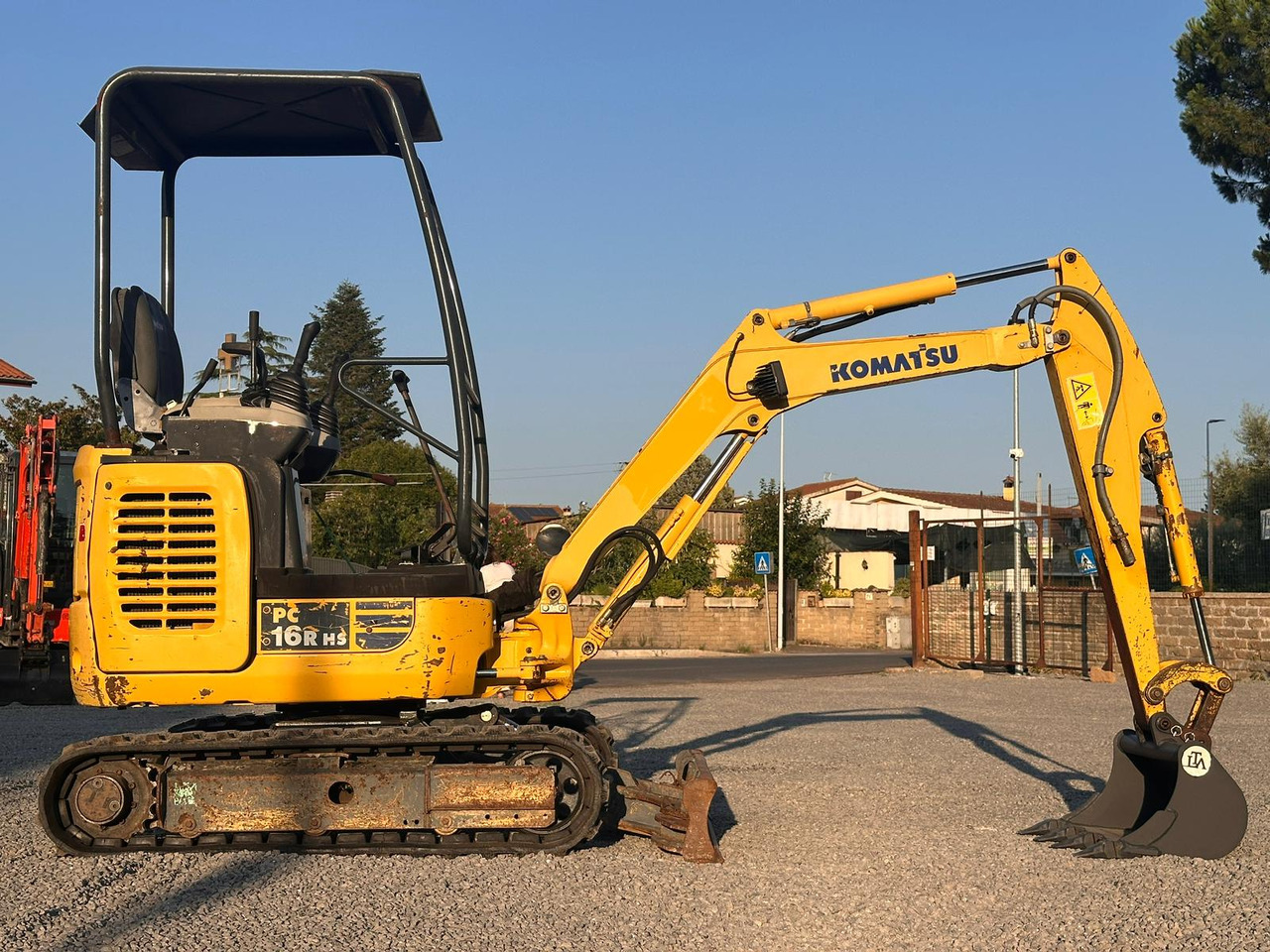 KOMATSU PC16R-3HS - Minigraafmachine: afbeelding 2 KOMATSU PC16R-3HS - Minigraafmachine: afbeelding 2