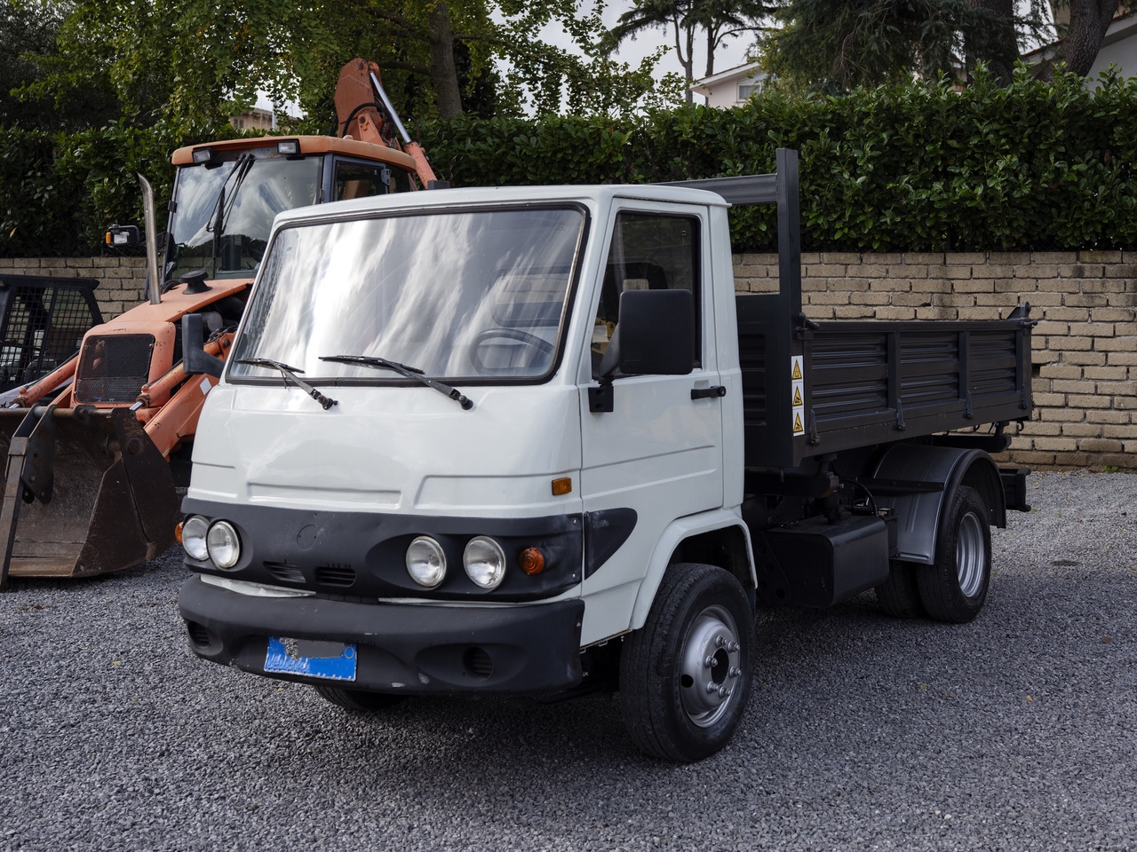 PIAGGIO THREE-SIDE TIPPER - Kipper vrachtwagen: afbeelding 5 PIAGGIO THREE-SIDE TIPPER - Kipper vrachtwagen: afbeelding 5