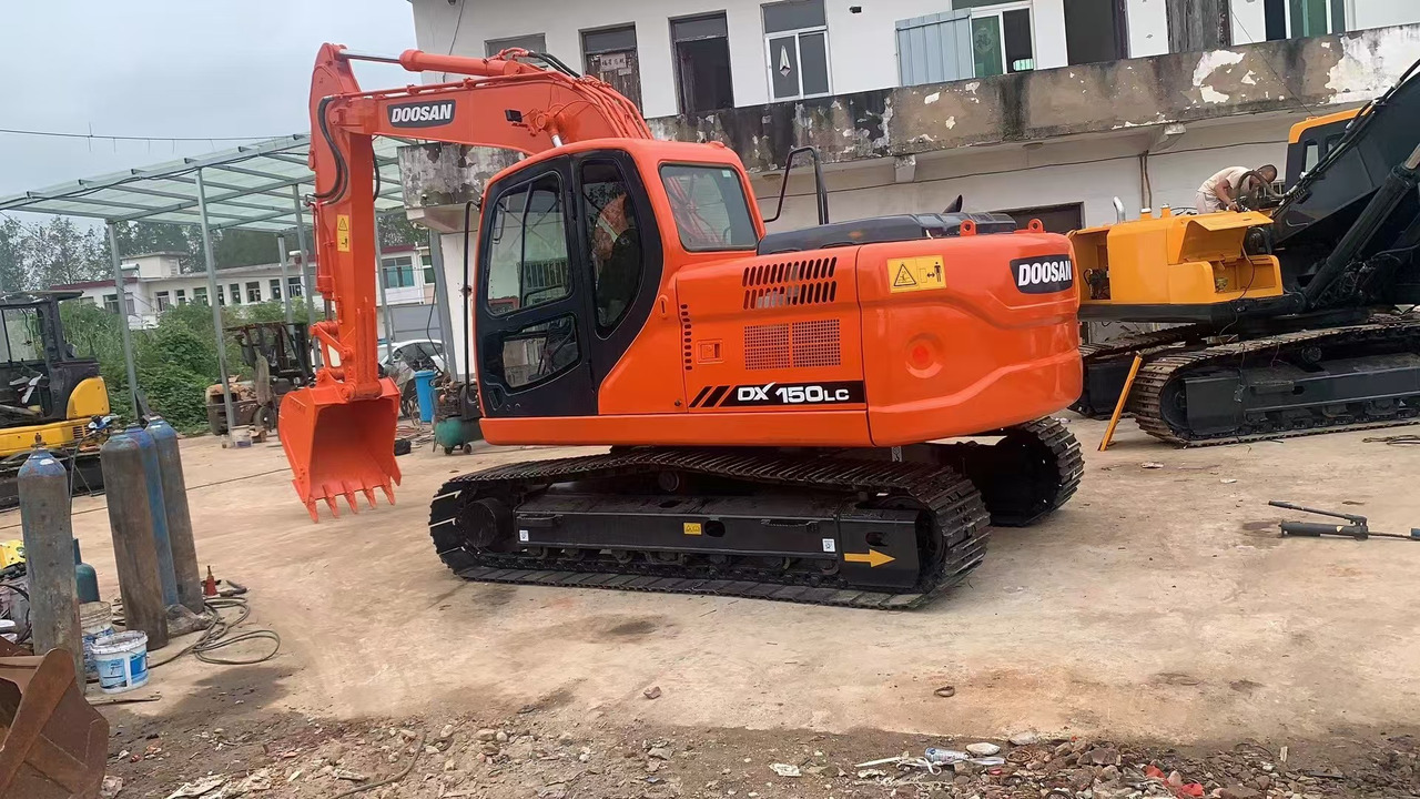 DOOSAN DX150 - Rupsgraafmachine: afbeelding 1 DOOSAN DX150 - Rupsgraafmachine: afbeelding 1