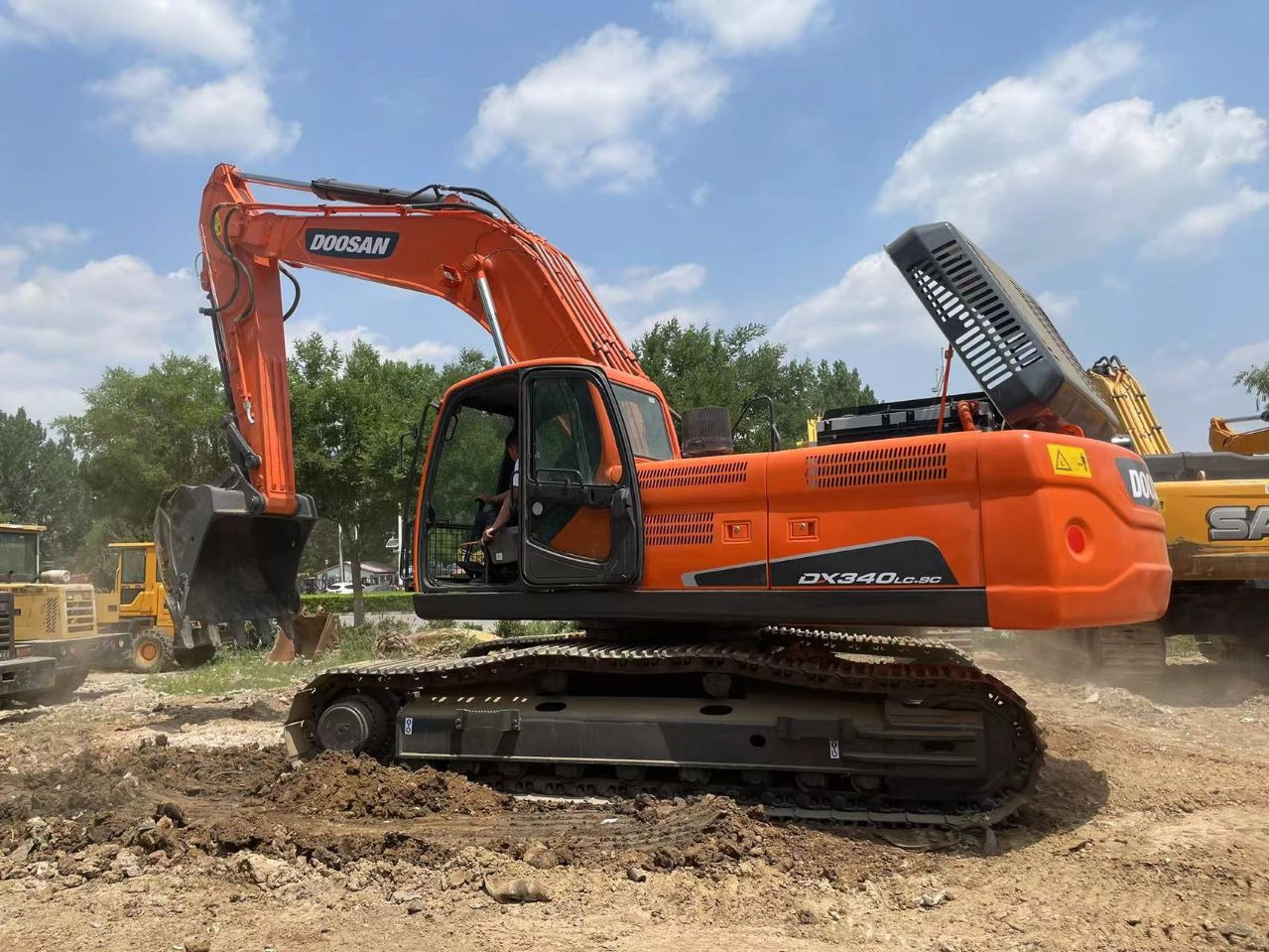 DOOSAN DX340 - Rupsgraafmachine: afbeelding 1 DOOSAN DX340 - Rupsgraafmachine: afbeelding 1