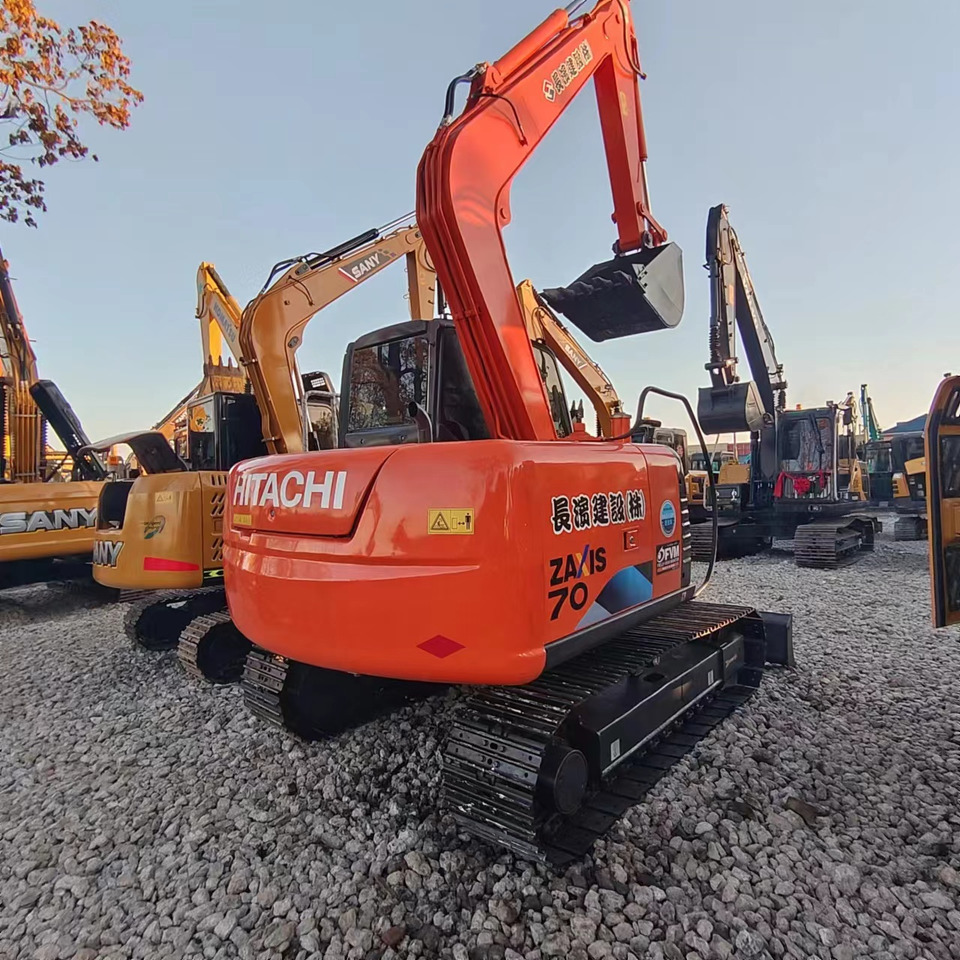 HITACHI ZX70 - Rupsgraafmachine: afbeelding 1 HITACHI ZX70 - Rupsgraafmachine: afbeelding 1