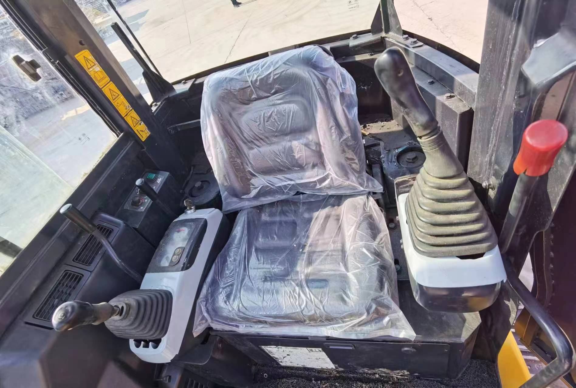 KOMATSU PC35 - Minigraafmachine: afbeelding 5 KOMATSU PC35 - Minigraafmachine: afbeelding 5