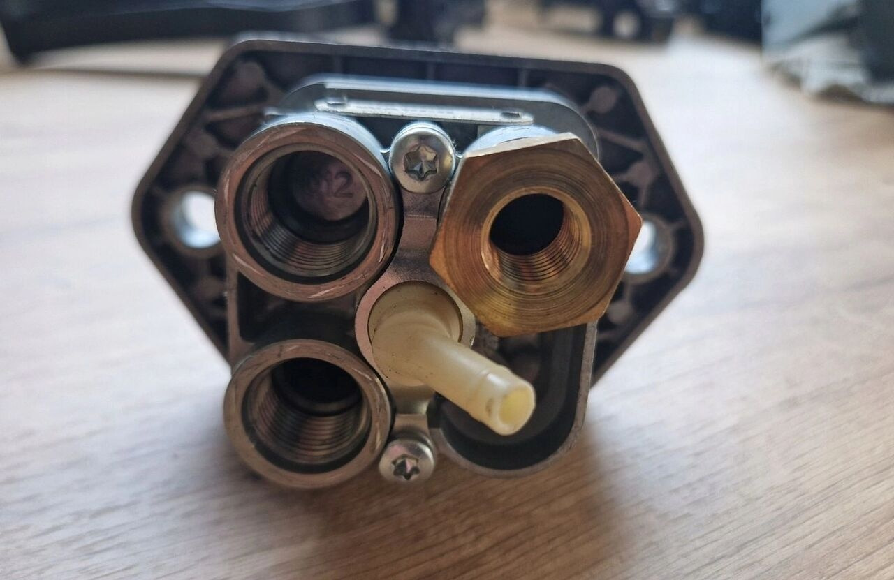 Ford F-MAX CARGO - Remdelen voor Vrachtwagen: afbeelding 2 Ford F-MAX CARGO - Remdelen voor Vrachtwagen: afbeelding 2