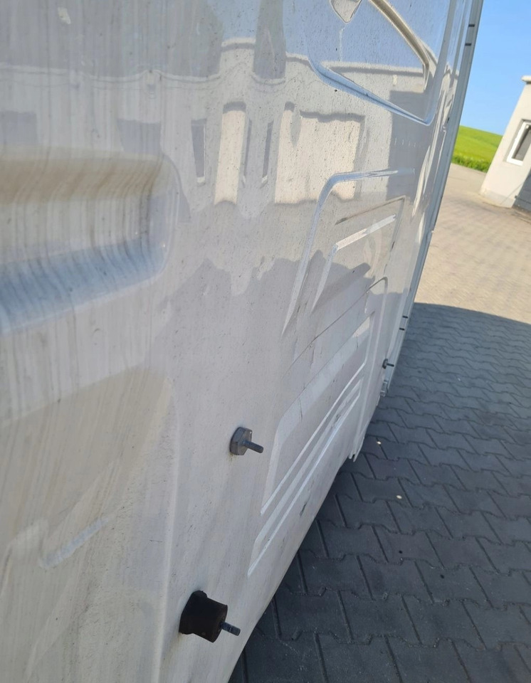 GOŁA SZKIELET POSZYCIE BLACHA RENAULT GAMA T HIGH WYSOKA KABINA - USZKODZONA - Cabine: afbeelding 4 GOŁA SZKIELET POSZYCIE BLACHA RENAULT GAMA T HIGH WYSOKA KABINA - USZKODZONA - Cabine: afbeelding 4
