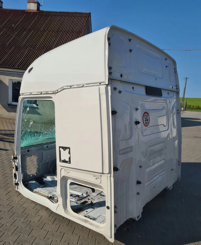 GOŁA SZKIELET POSZYCIE BLACHA RENAULT GAMA T HIGH WYSOKA KABINA - USZKODZONA - Cabine: afbeelding 3 GOŁA SZKIELET POSZYCIE BLACHA RENAULT GAMA T HIGH WYSOKA KABINA - USZKODZONA - Cabine: afbeelding 3