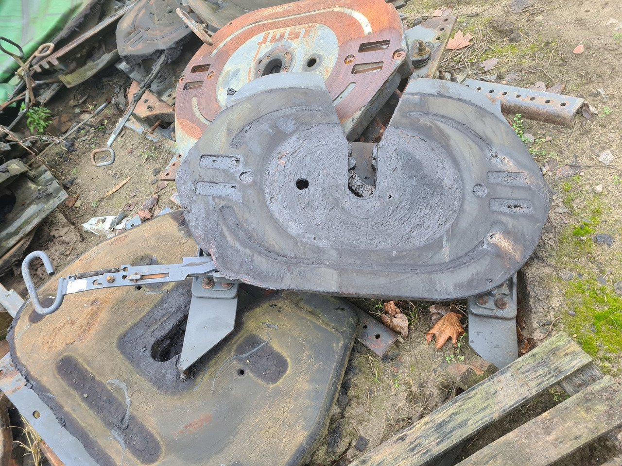 JOST SIODŁO JOST 160 MM WSPORNIK VOLVO FH FM 9 13 4 - Koppelschotel voor Vrachtwagen: afbeelding 1 JOST SIODŁO JOST 160 MM WSPORNIK VOLVO FH FM 9 13 4 - Koppelschotel voor Vrachtwagen: afbeelding 1