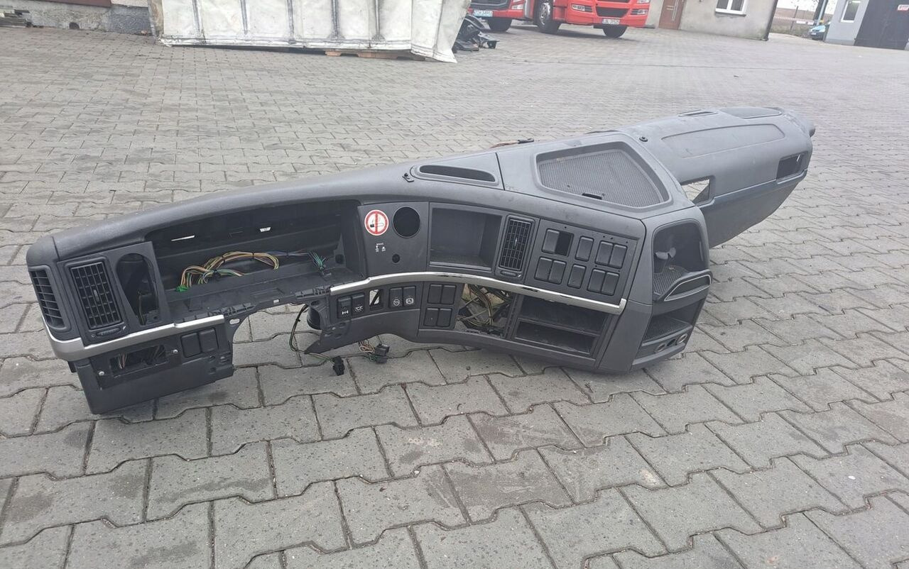 KONSOLA KOMPLETNA KOKPIT DESKA VOLVO FM 9 13 LIFT - Instrumentenpaneel voor Vrachtwagen: afbeelding 1 KONSOLA KOMPLETNA KOKPIT DESKA VOLVO FM 9 13 LIFT - Instrumentenpaneel voor Vrachtwagen: afbeelding 1
